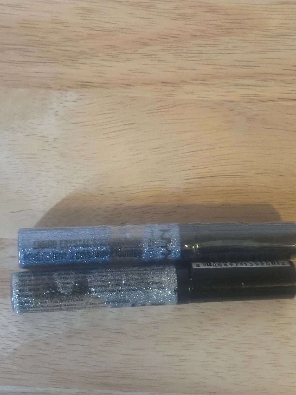 NYX Liquid Crystal Eyeliner - Shade Pewter and Crystal Silver